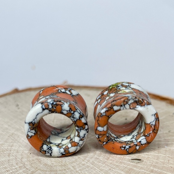 Stone plugs/gauges - Picture 2 of 2